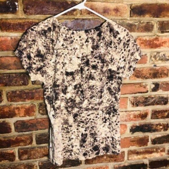 St. John's Bay Brown Printed Short Sleeve Blouse Women's Size Small - Picture 6 of 6